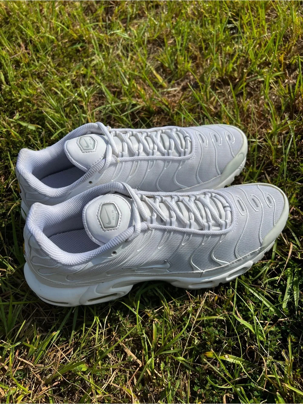 CLEAN Nike size 11 Womens Air Max Plus White Platinum shoes